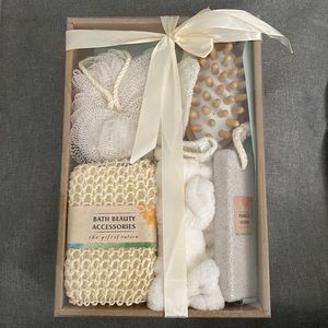 NEW Bath Beauty Care Gift Set